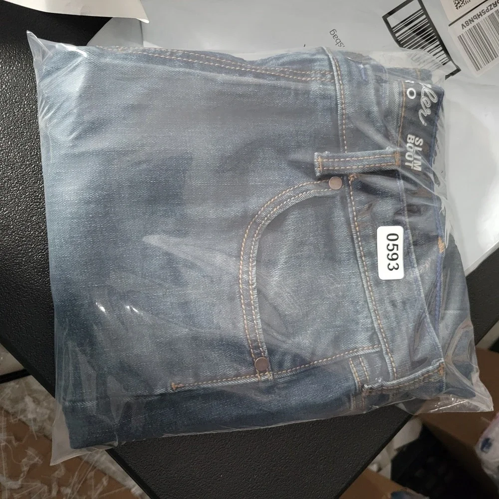 Wrangler Retro Slim Boot Jeans Mens 37x36 Medium Wash Denim 1077MWZTB